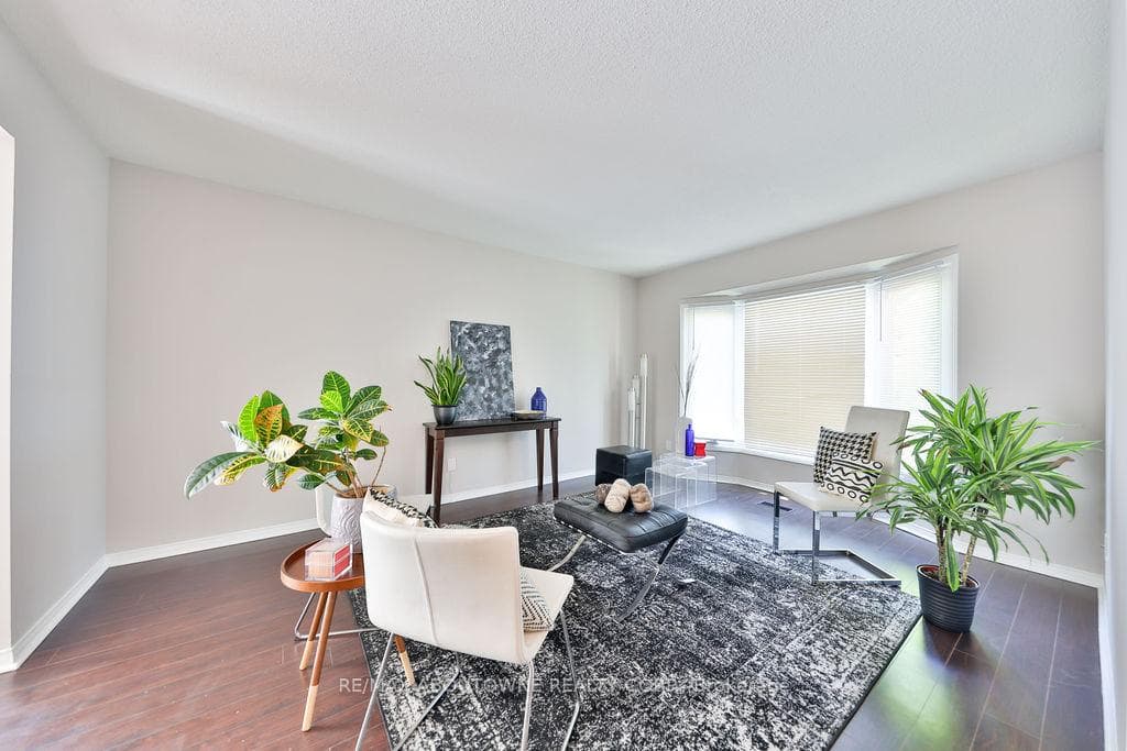 3235 Folkway Drive photo 5
