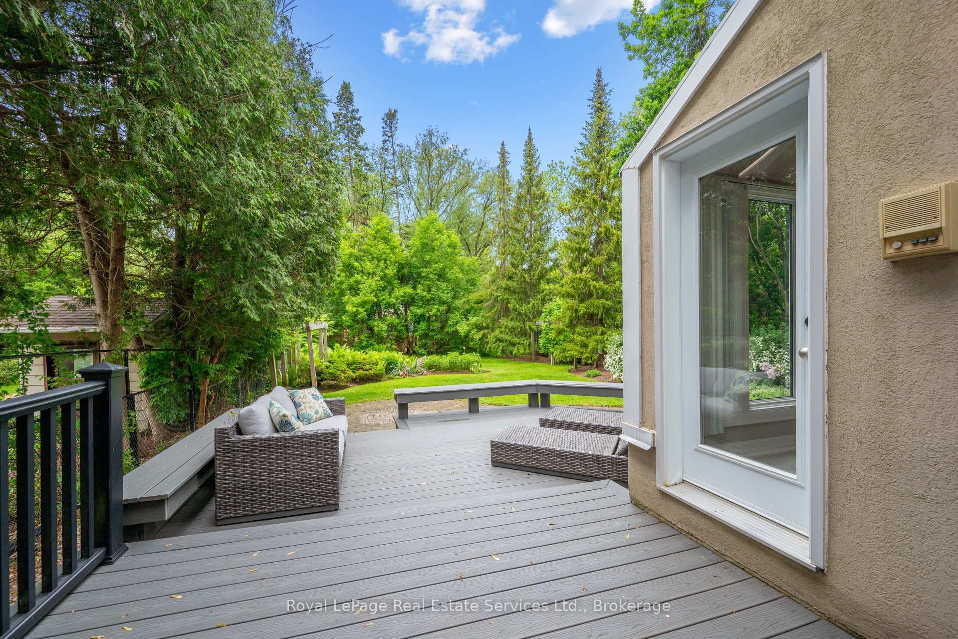 480 CHARTWELL Road photo 44