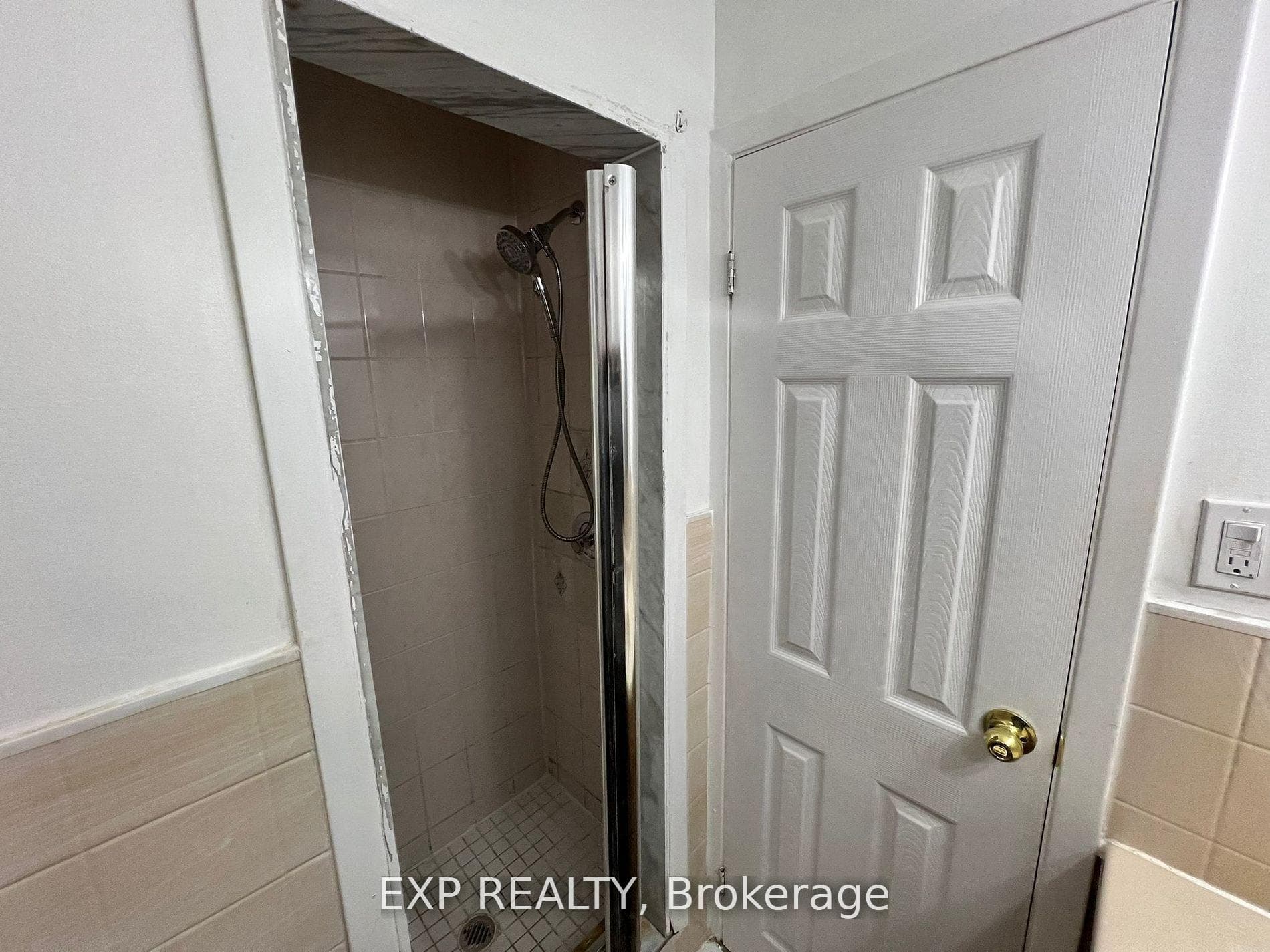 39 Frankton Crescent photo 7
