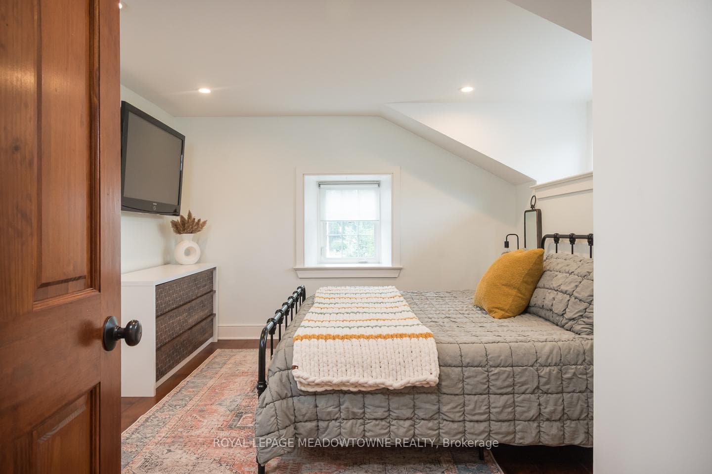 10761 Guelph Line photo 26