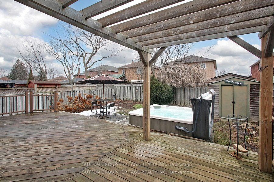 61 Eldridge Place photo 34