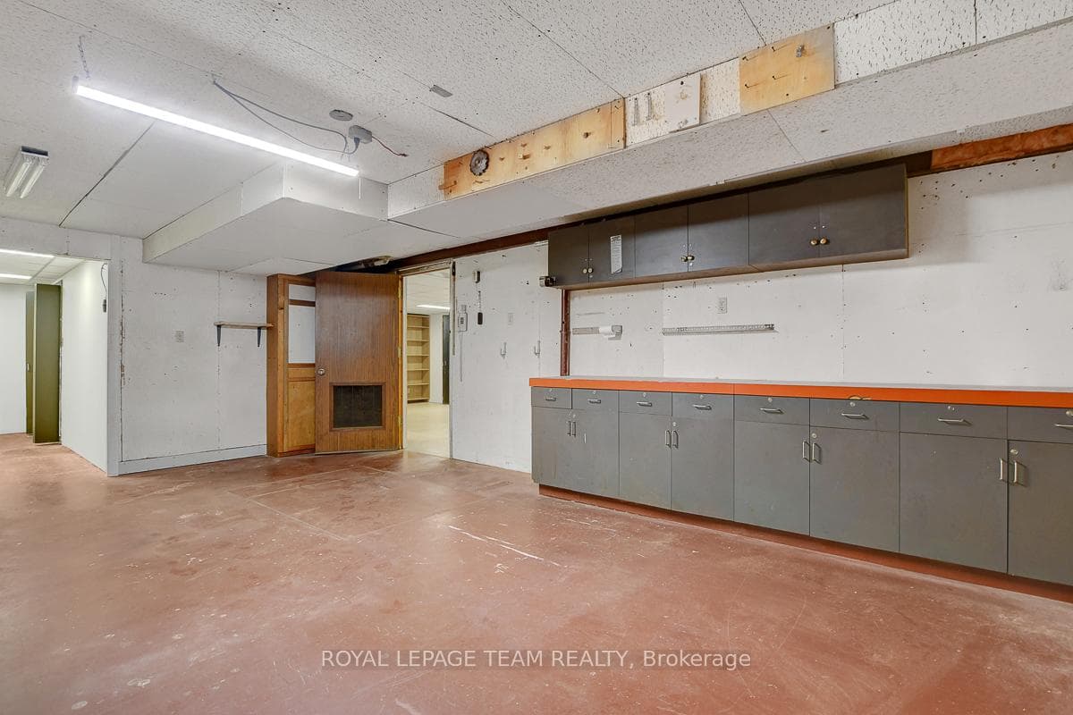 16 Barnstable Drive photo 41