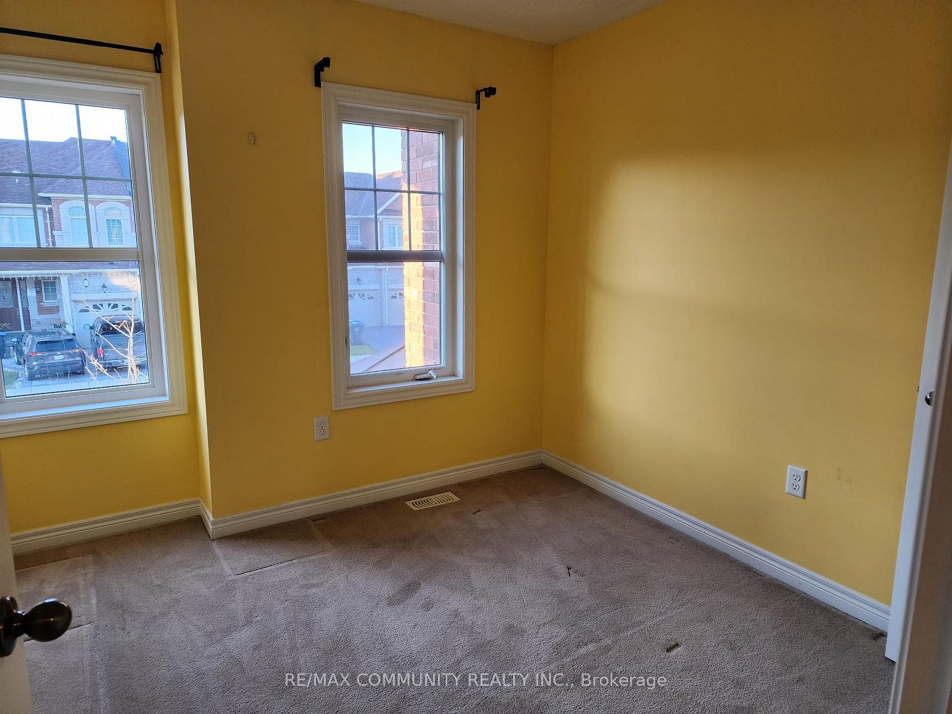 53 Hogan Manor Drive photo 10