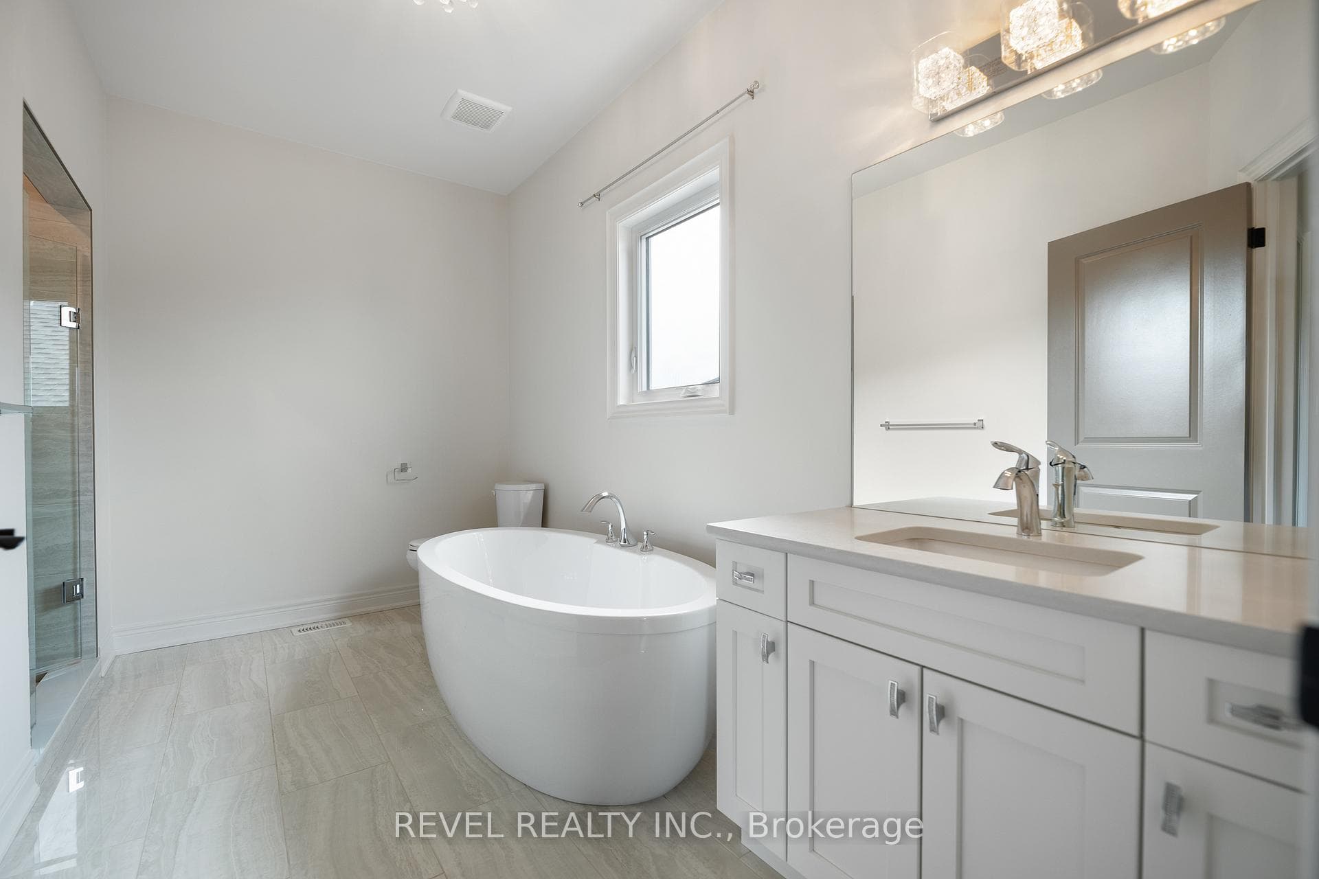 43 Berkshire Drive photo 25