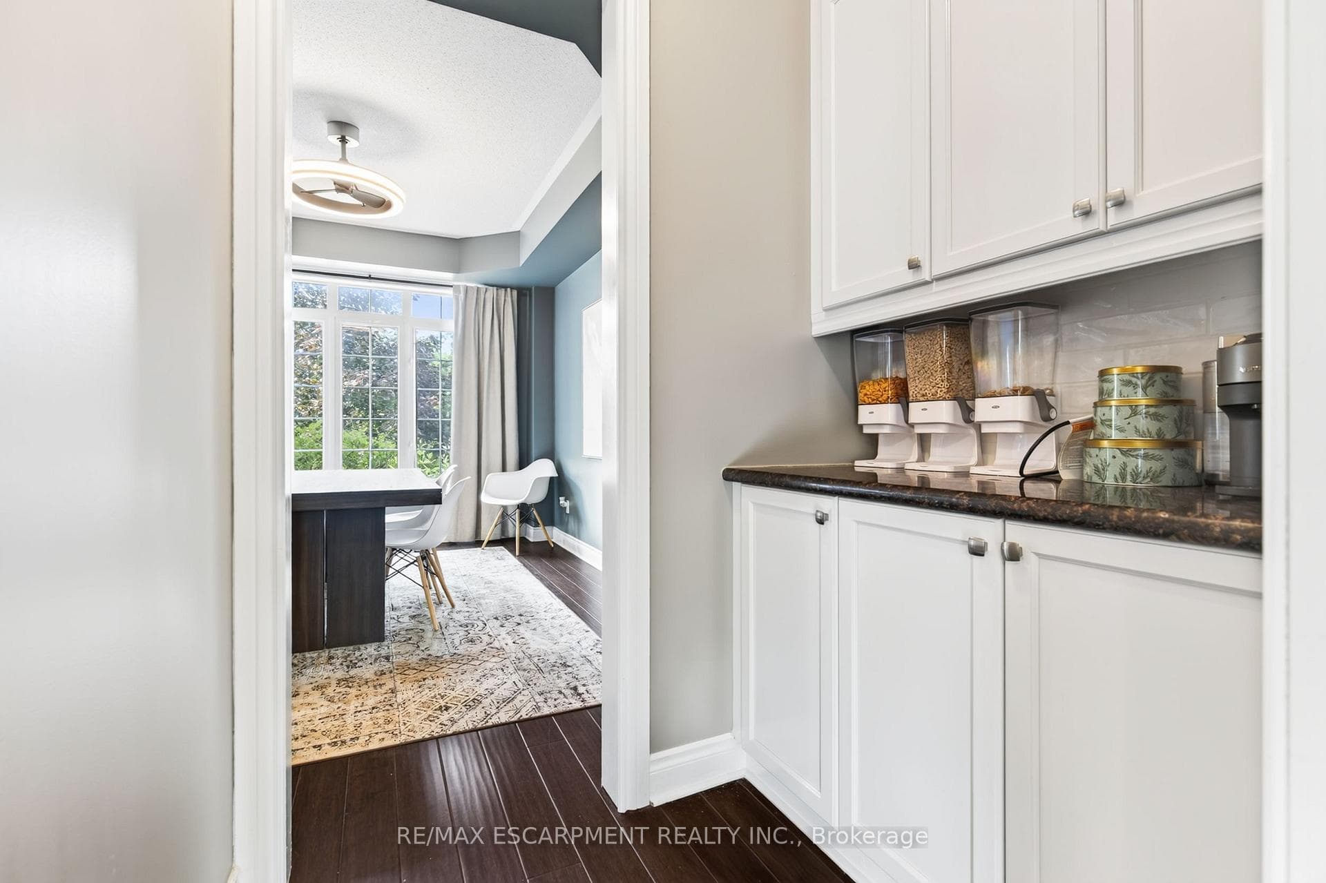 16 Watercliff Place photo 12