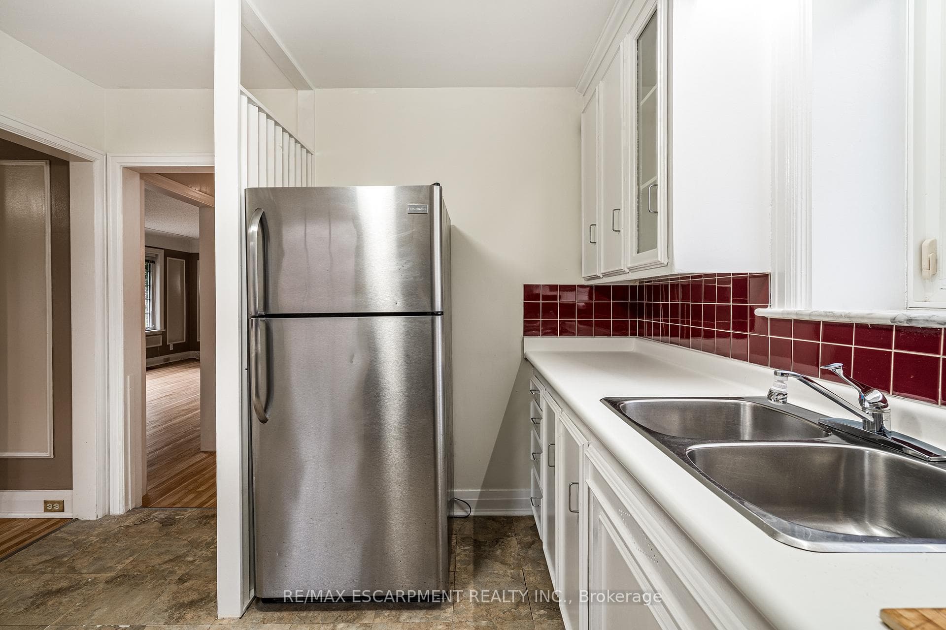 63 Binkley Crescent photo 16