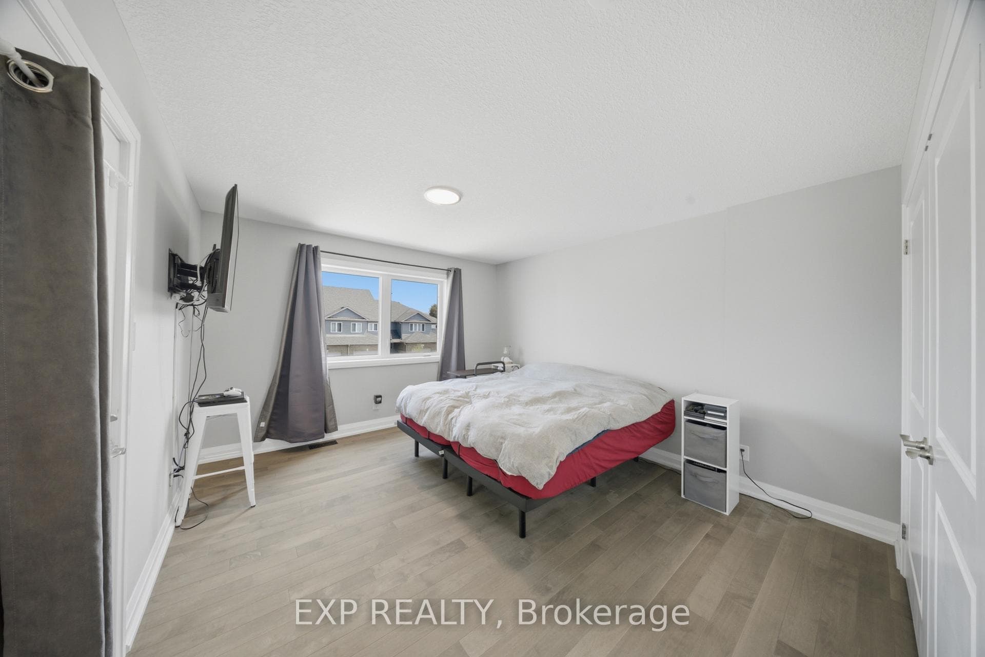 107 Stephenson Way photo 29
