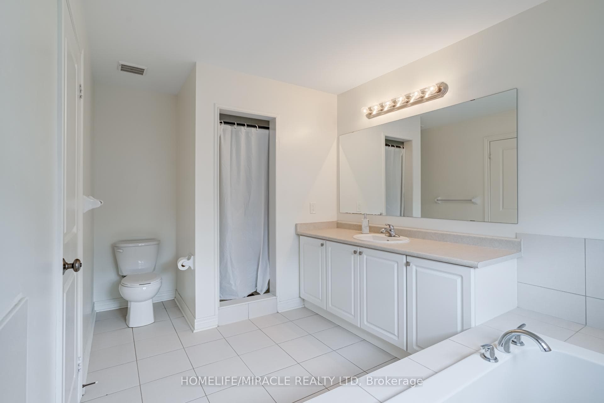 81 Willoughby Way photo 37