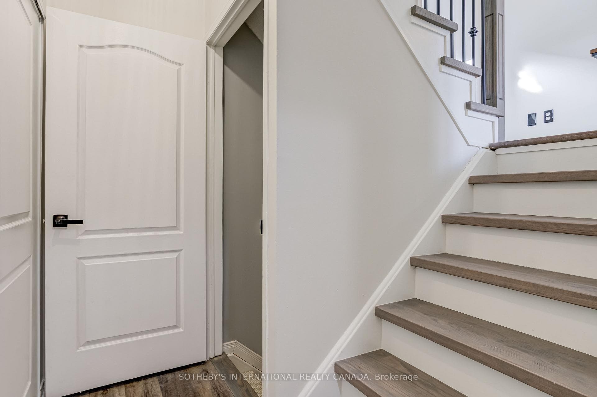 103 Giraffe Avenue photo 35