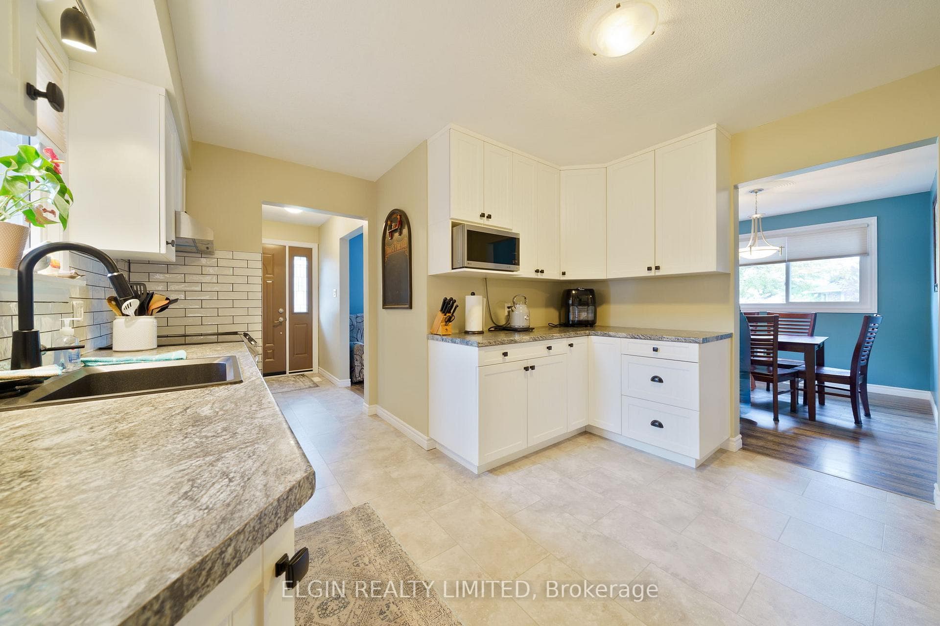 10 Gustin Place photo 8