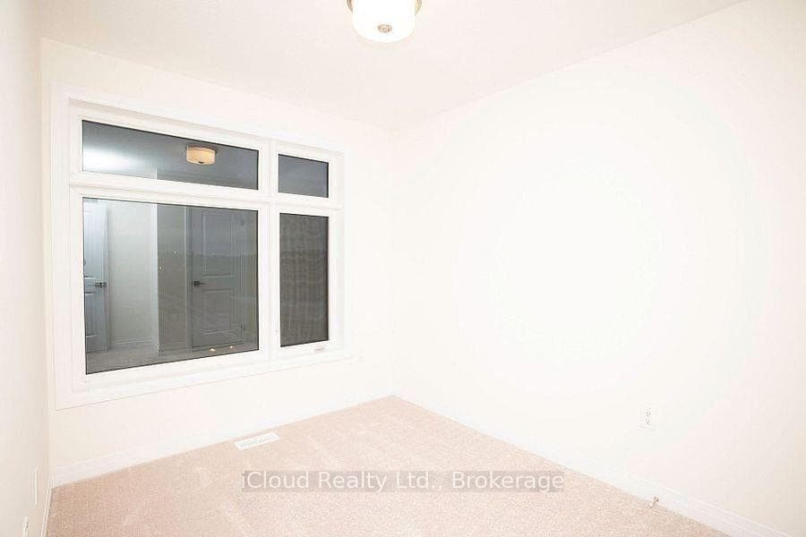 84 Fieldridge Crescent photo 11