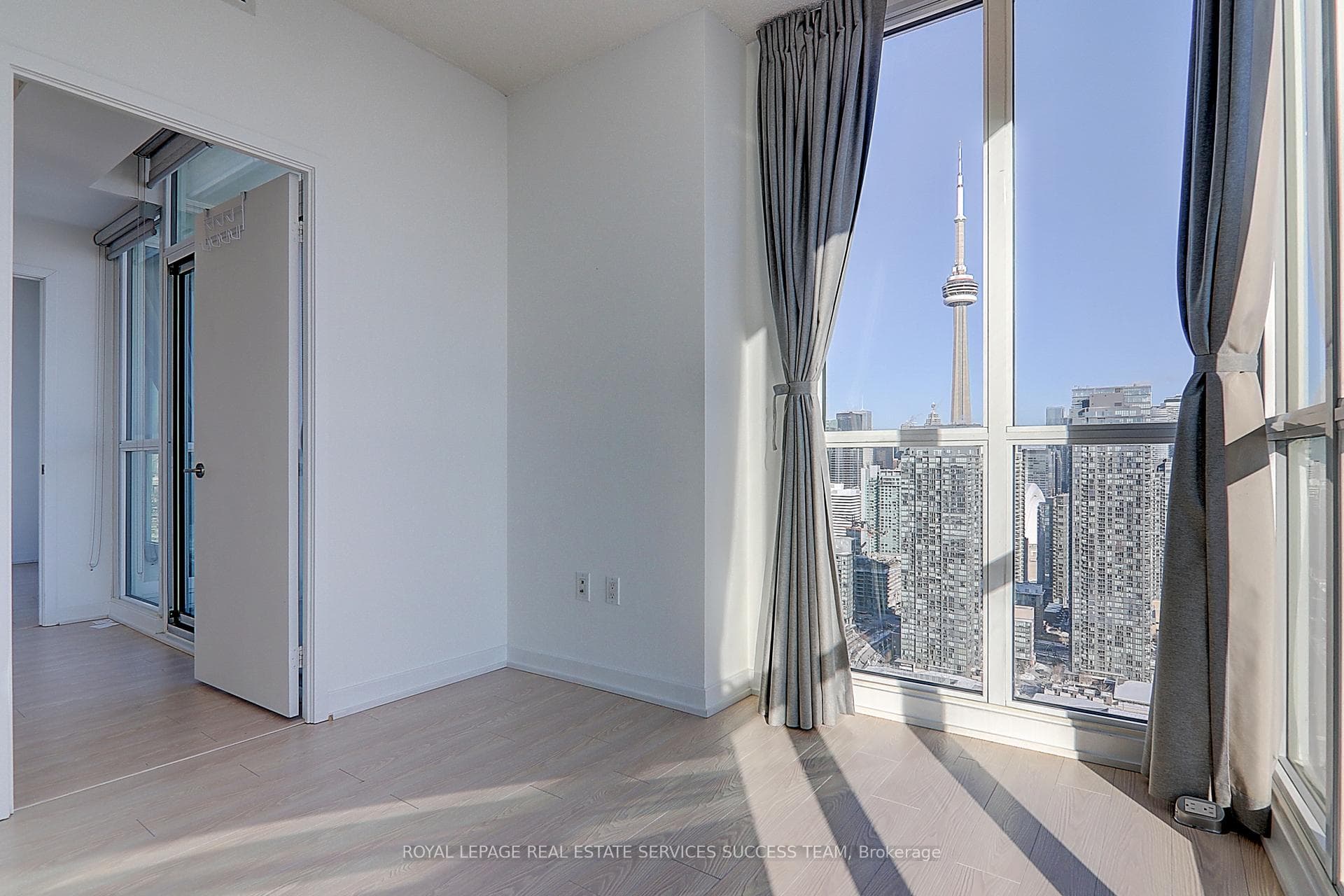 75 Queens Whart Road Unit 4606 photo 14
