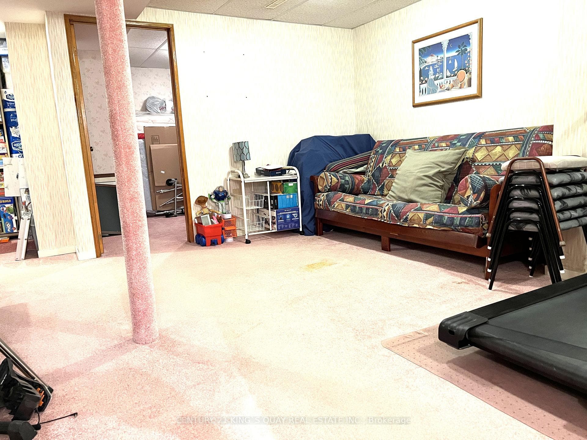 113 Stirling Crescent photo 35