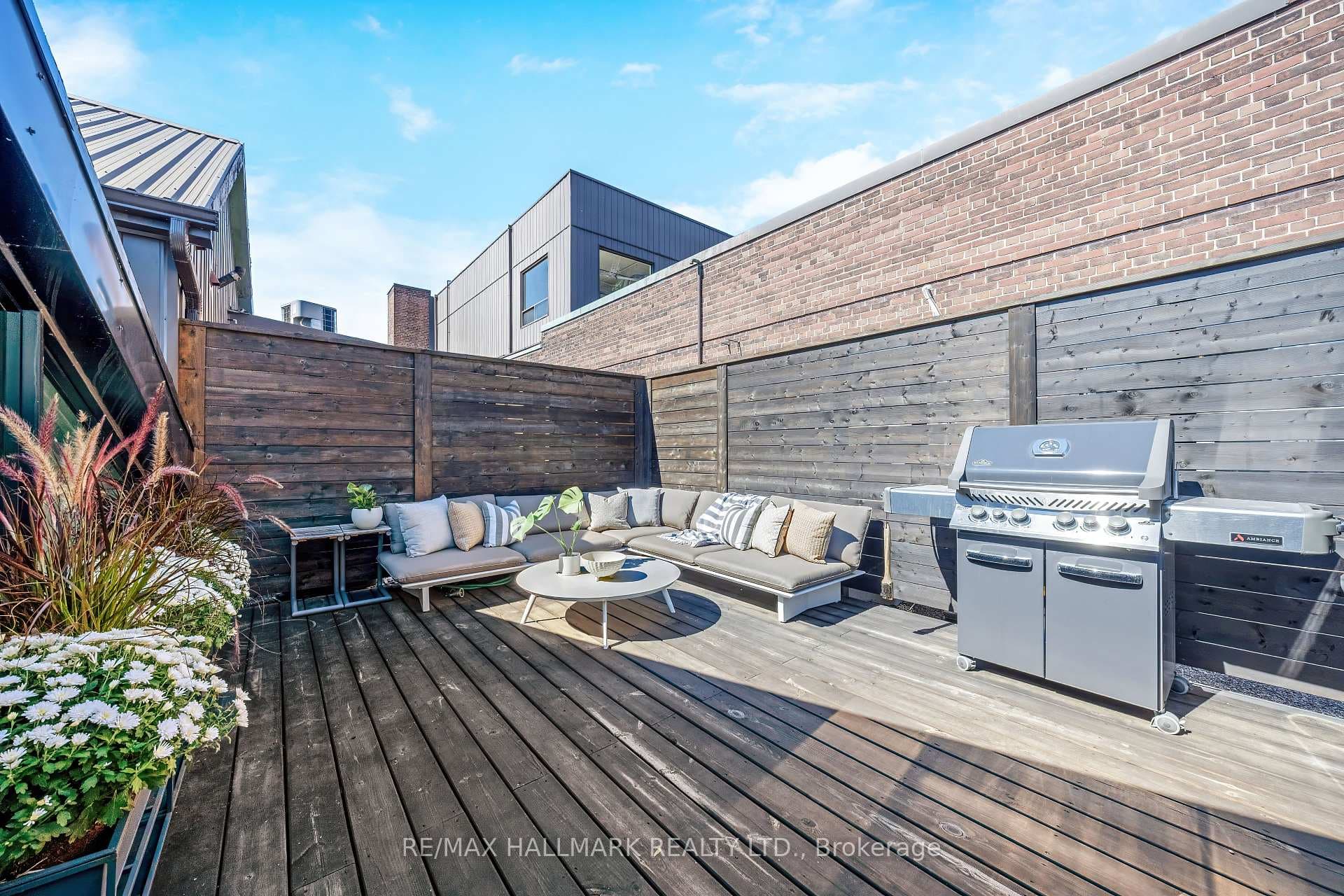 326 Carlaw Avenue Unit 102 photo 29