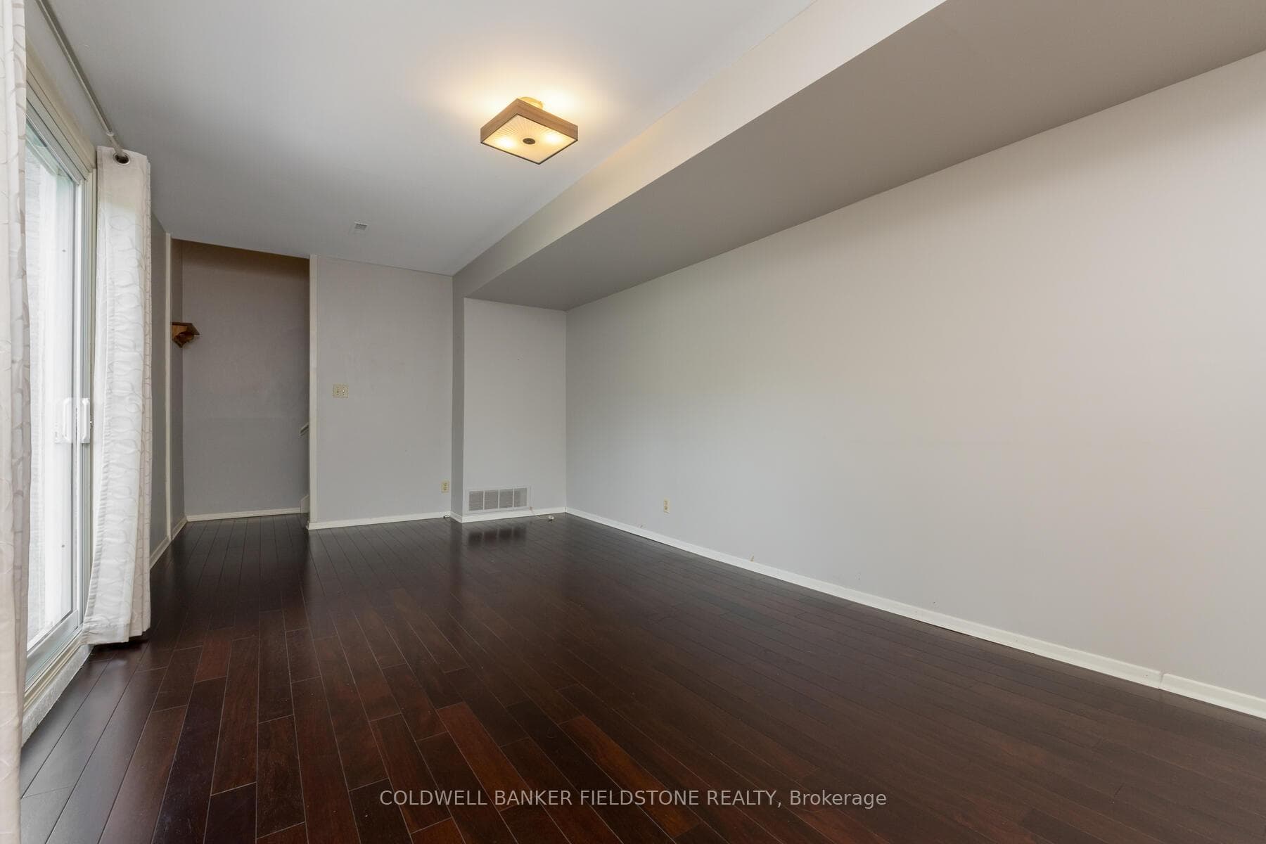 33 Metcalfe Court photo 14