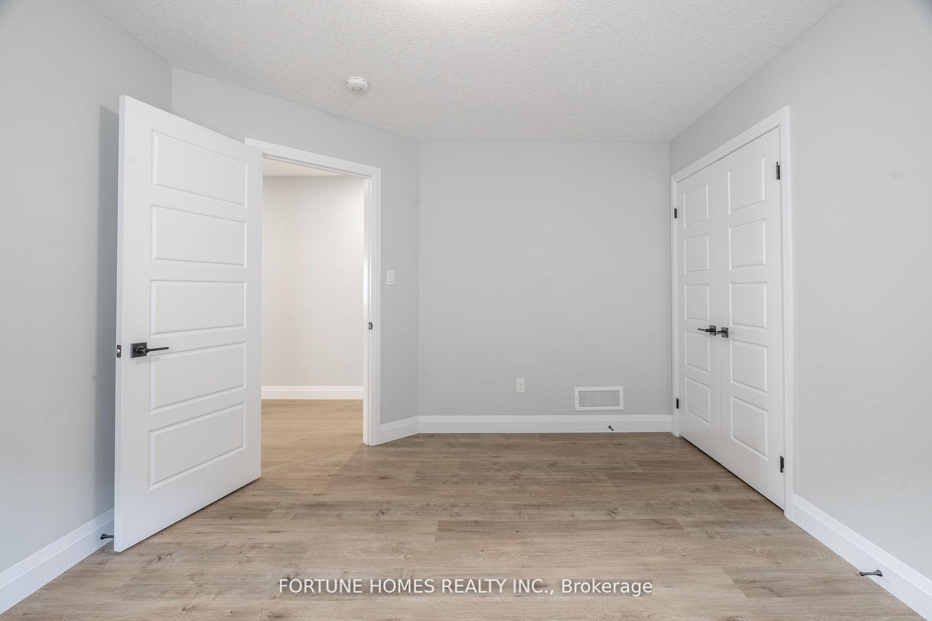 228 Knott Drive photo 27