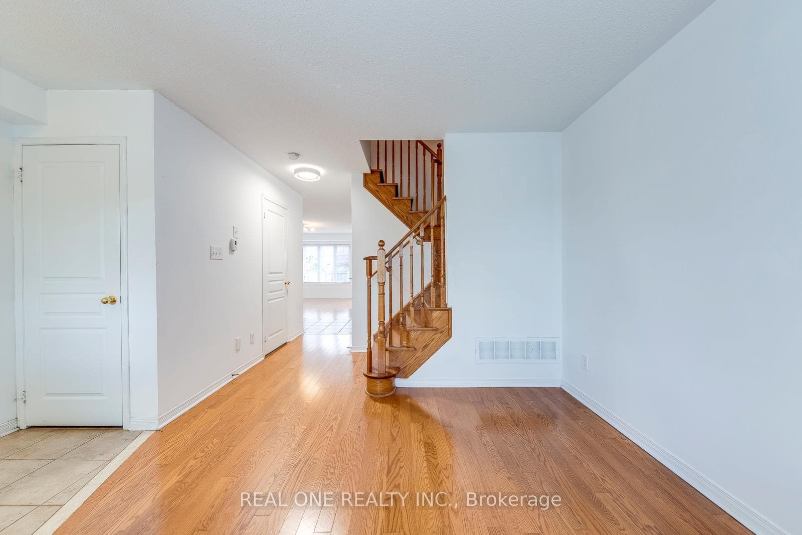 2435 Postmaster Drive photo 7