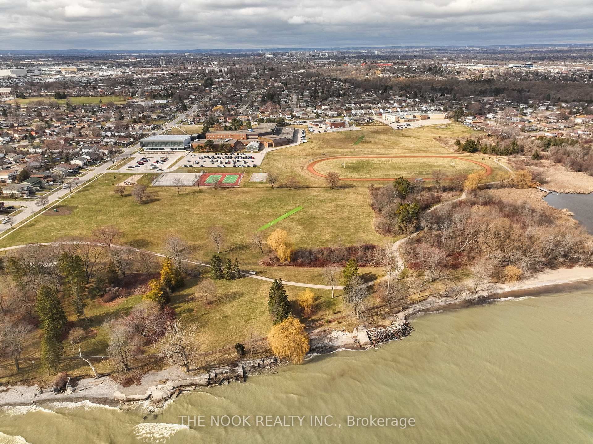 613 Lakeview Avenue photo 40