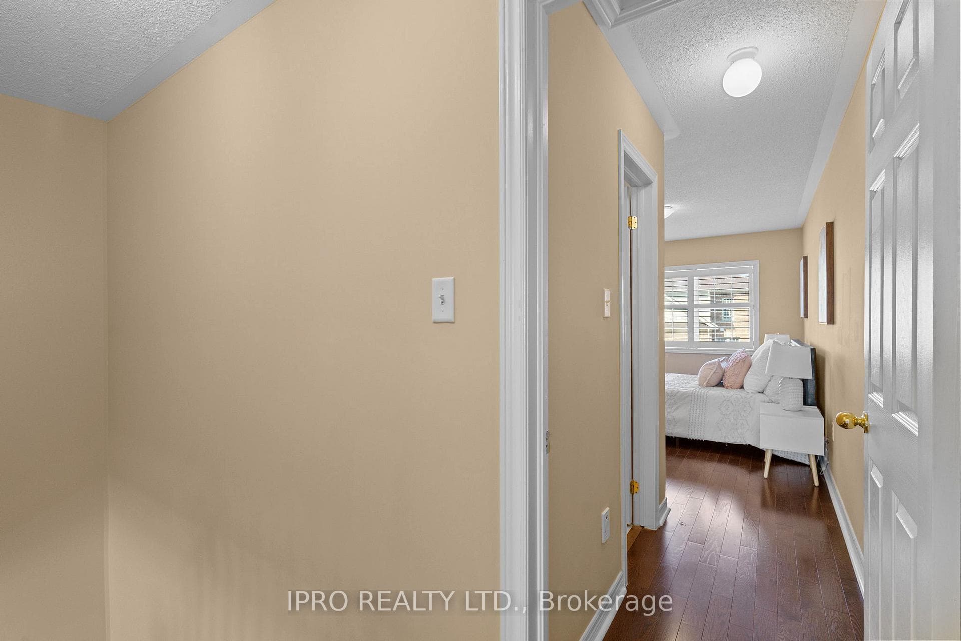 2564 Bur Oak Avenue photo 29