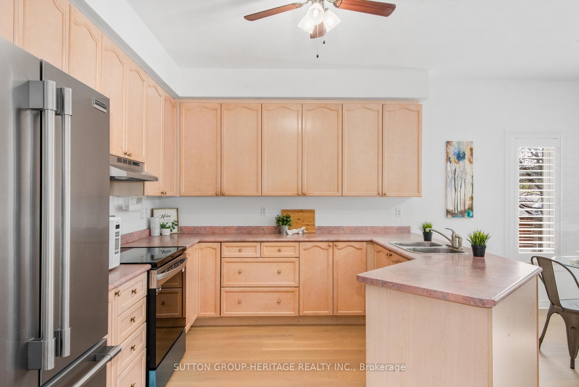 1724 Hadrian Court photo 14