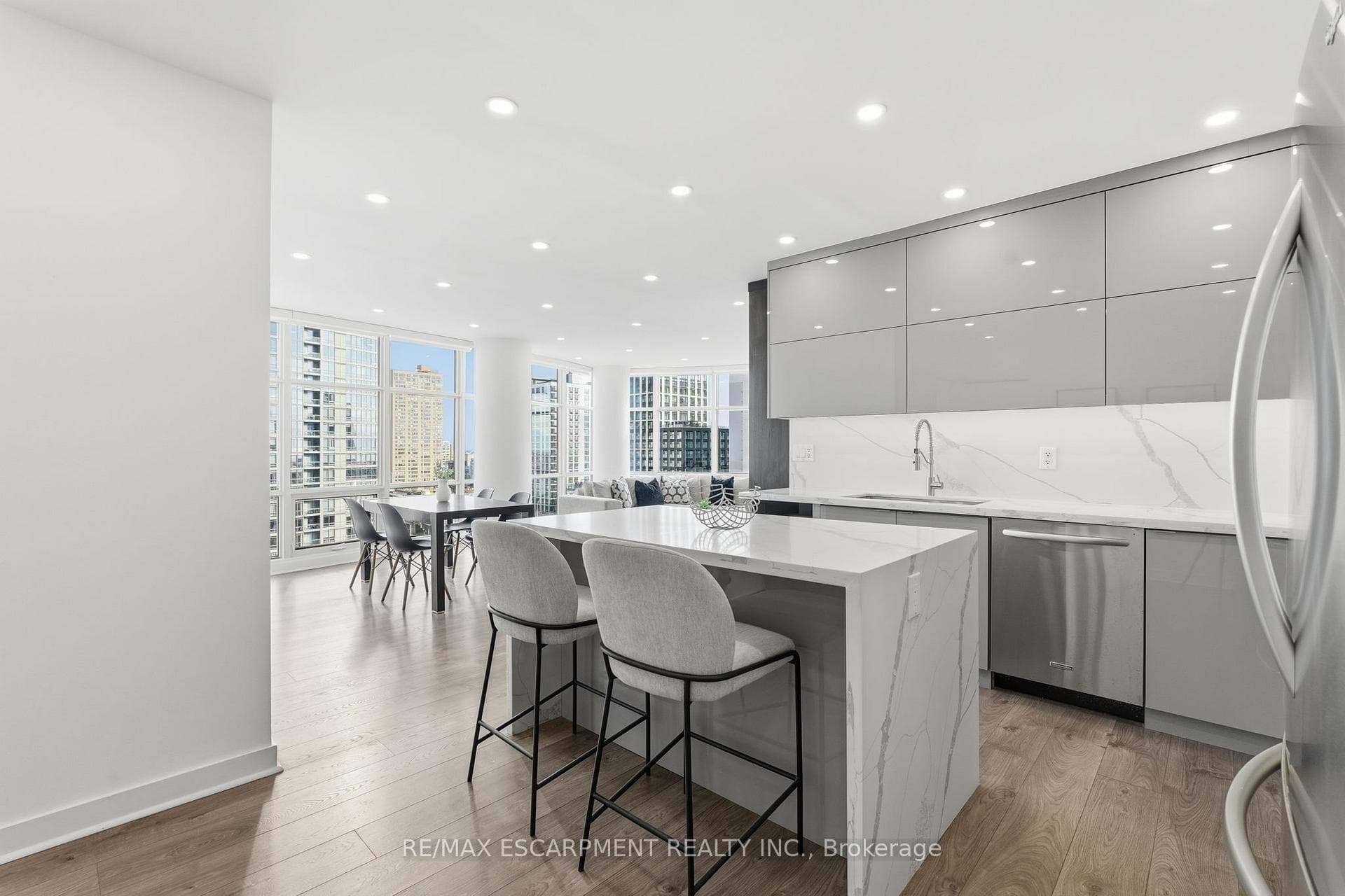 35 Mariner Terrace Unit 1109 photo 5