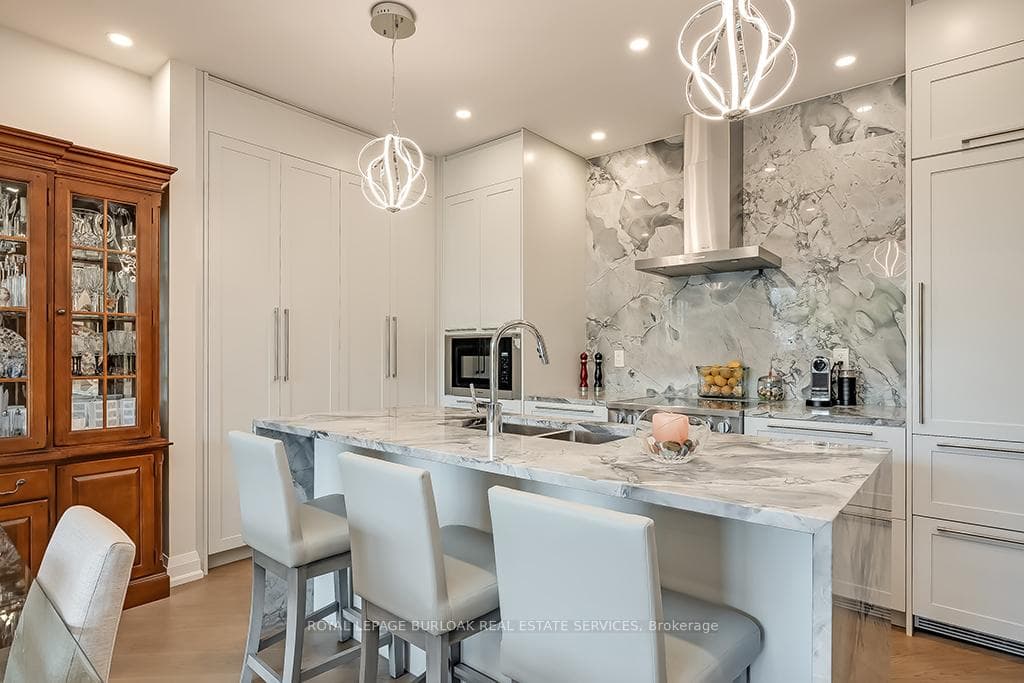 1441 Elgin Street Unit 207 photo 8