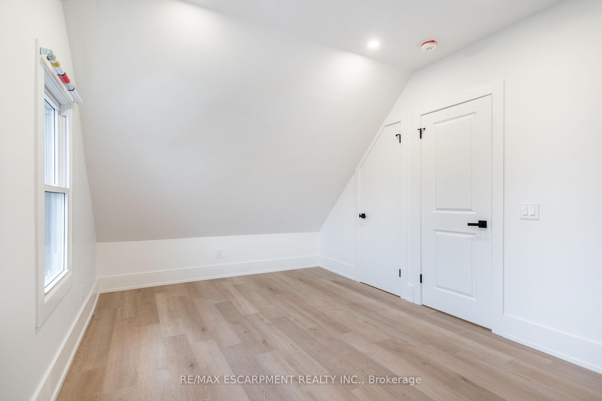 204 Balsam Avenue photo 31