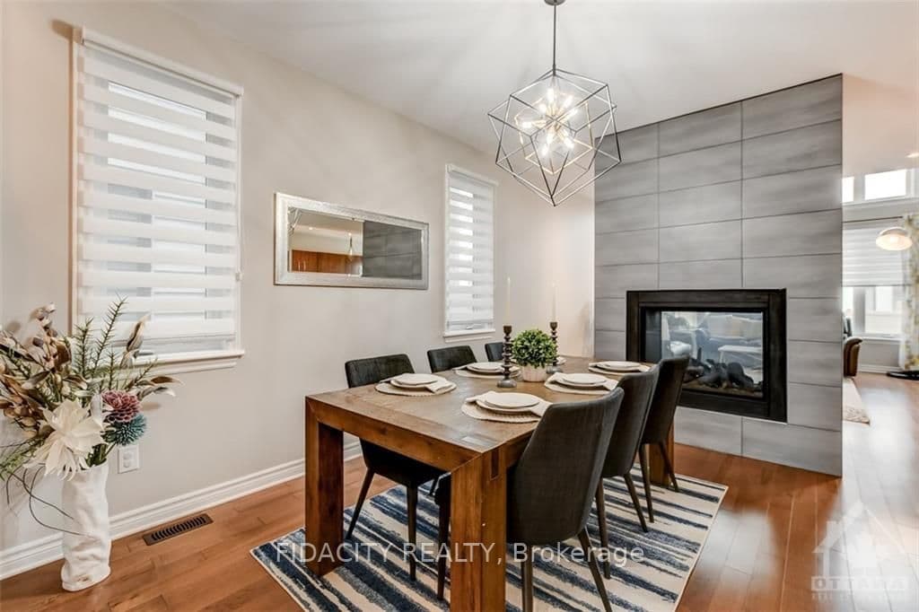 889 RALPH HENNESSY Avenue photo 3