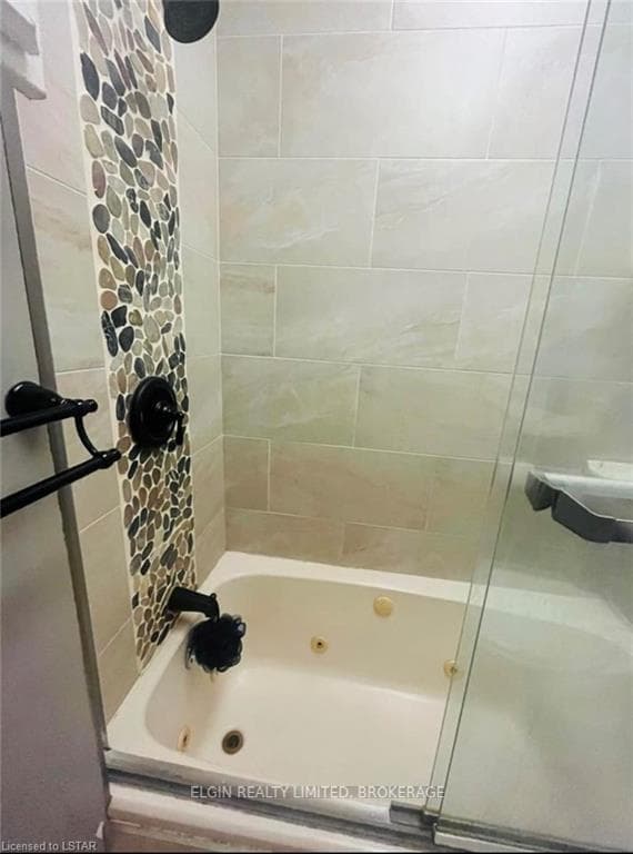 562 TALBOT Street Unit Upper photo 7