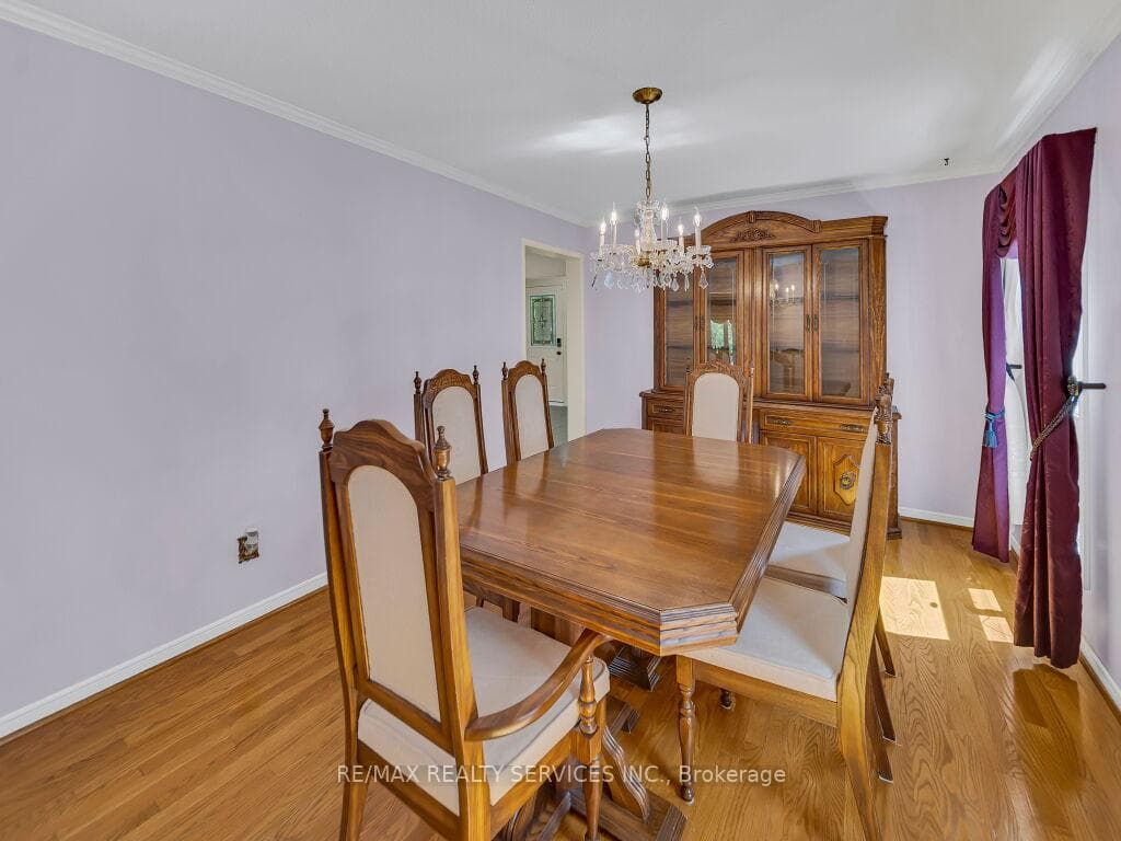 4510 Radisson Crescent photo 9