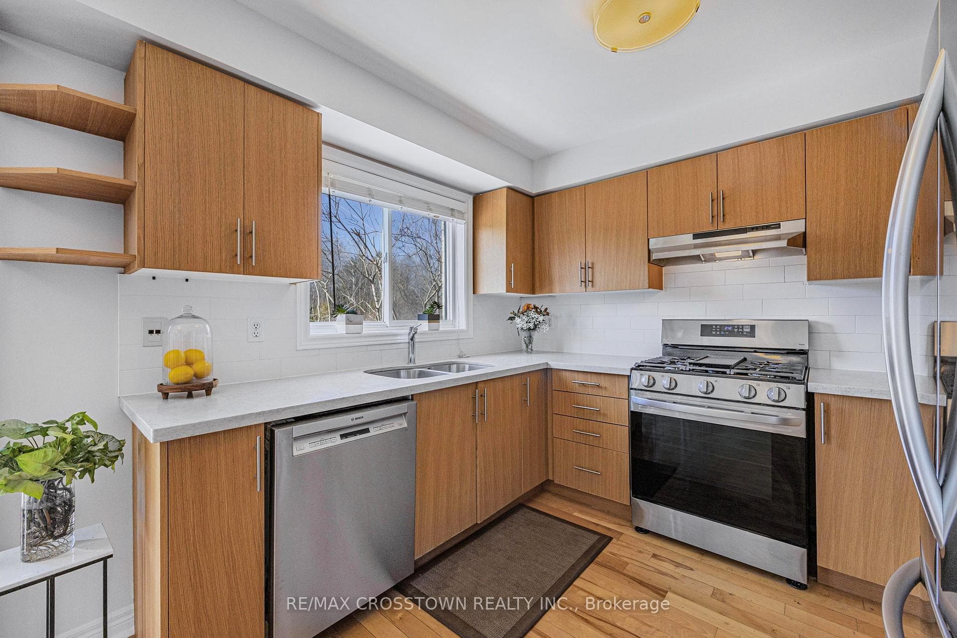 236 Esther Drive photo 10