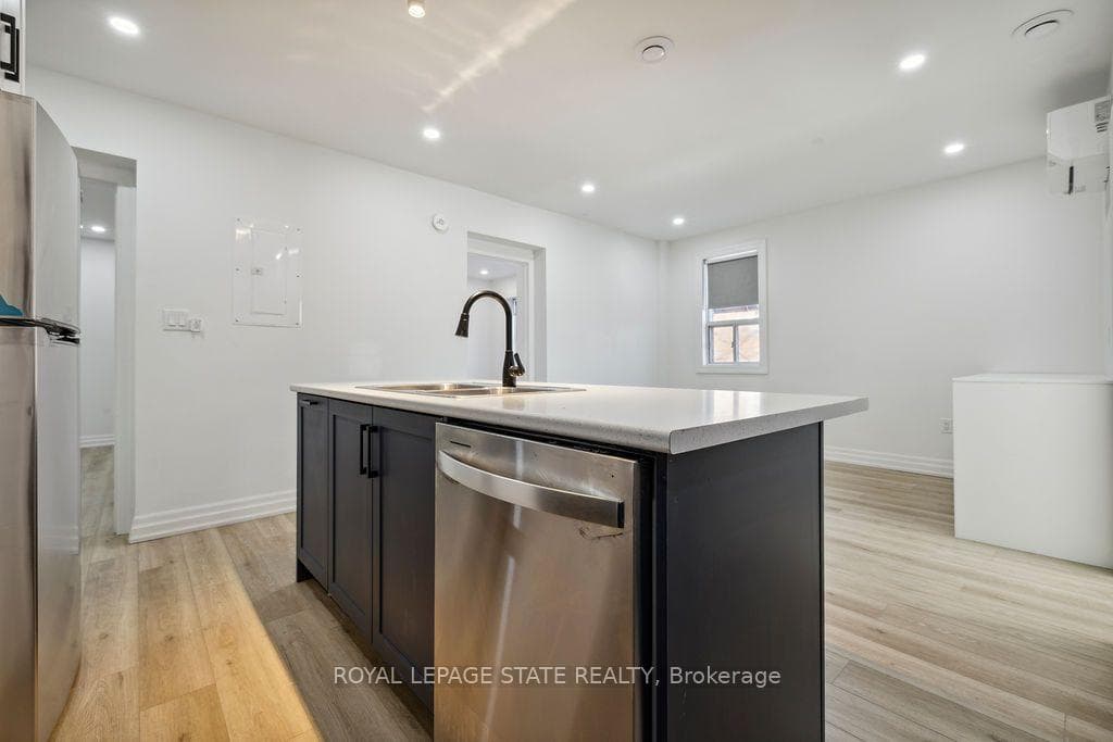 132 Prospect Street Unit 2 photo 5