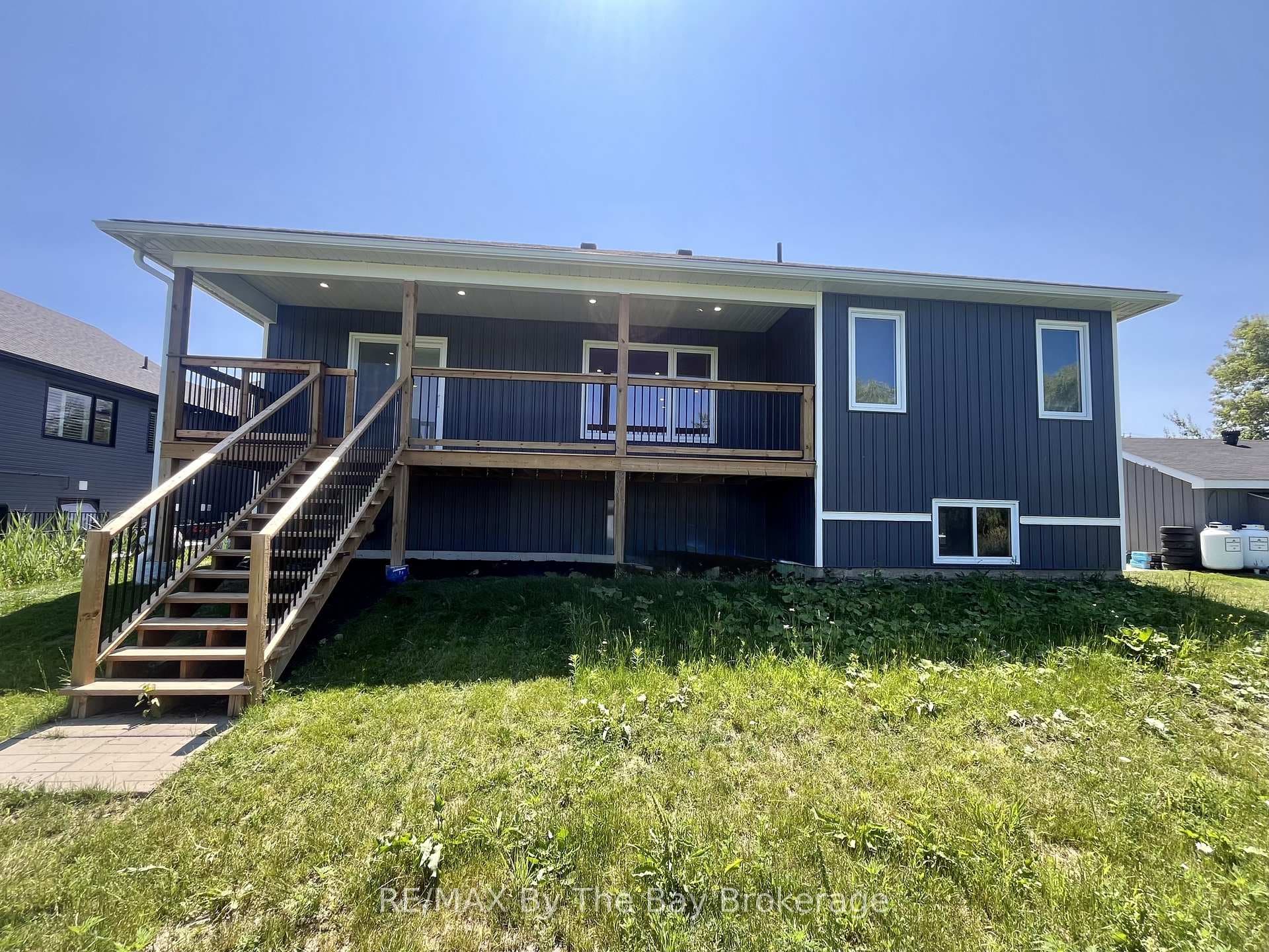 22 Lakeshore Road photo 20