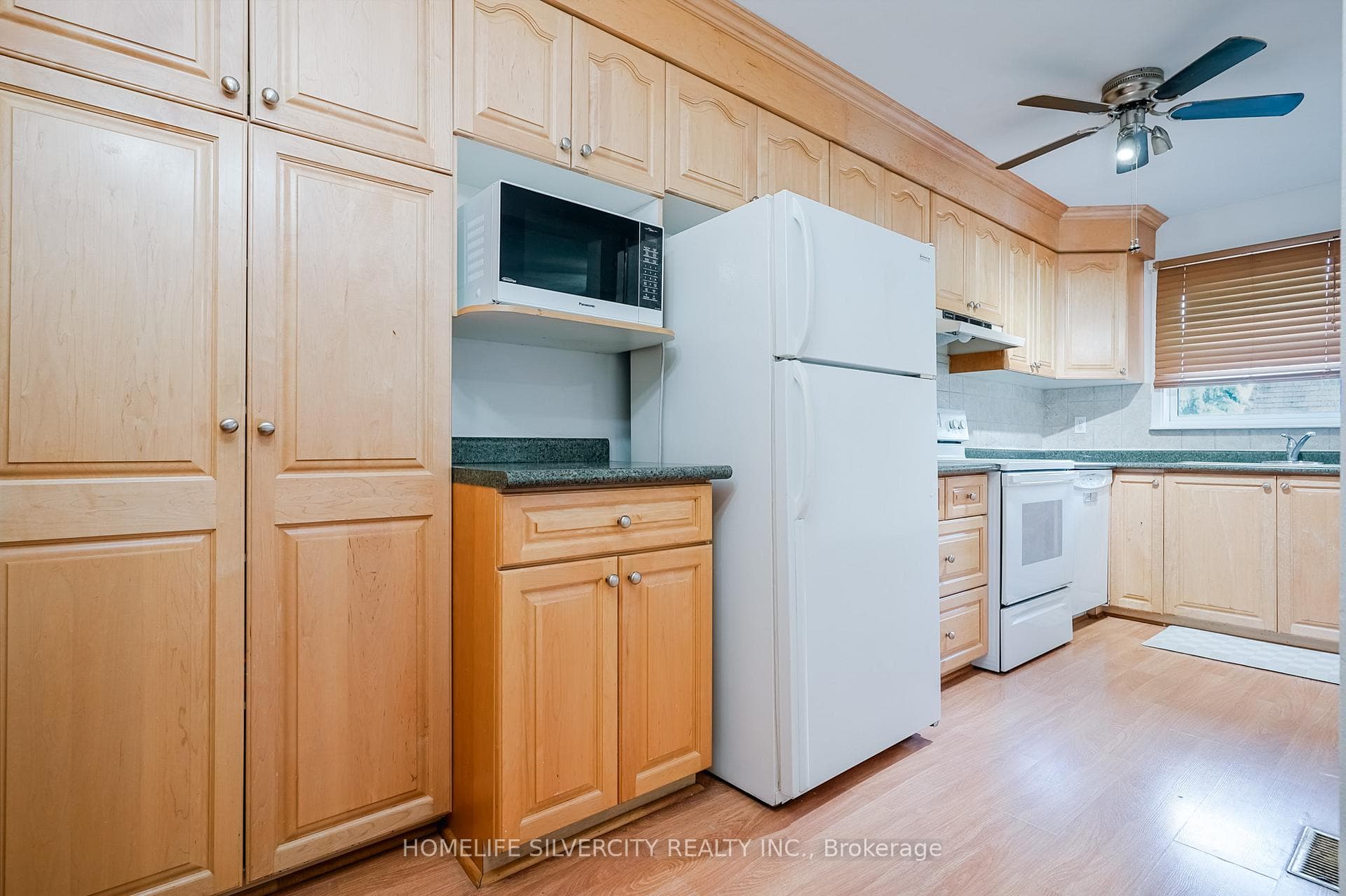 235 Bronte Street Unit 57 photo 21