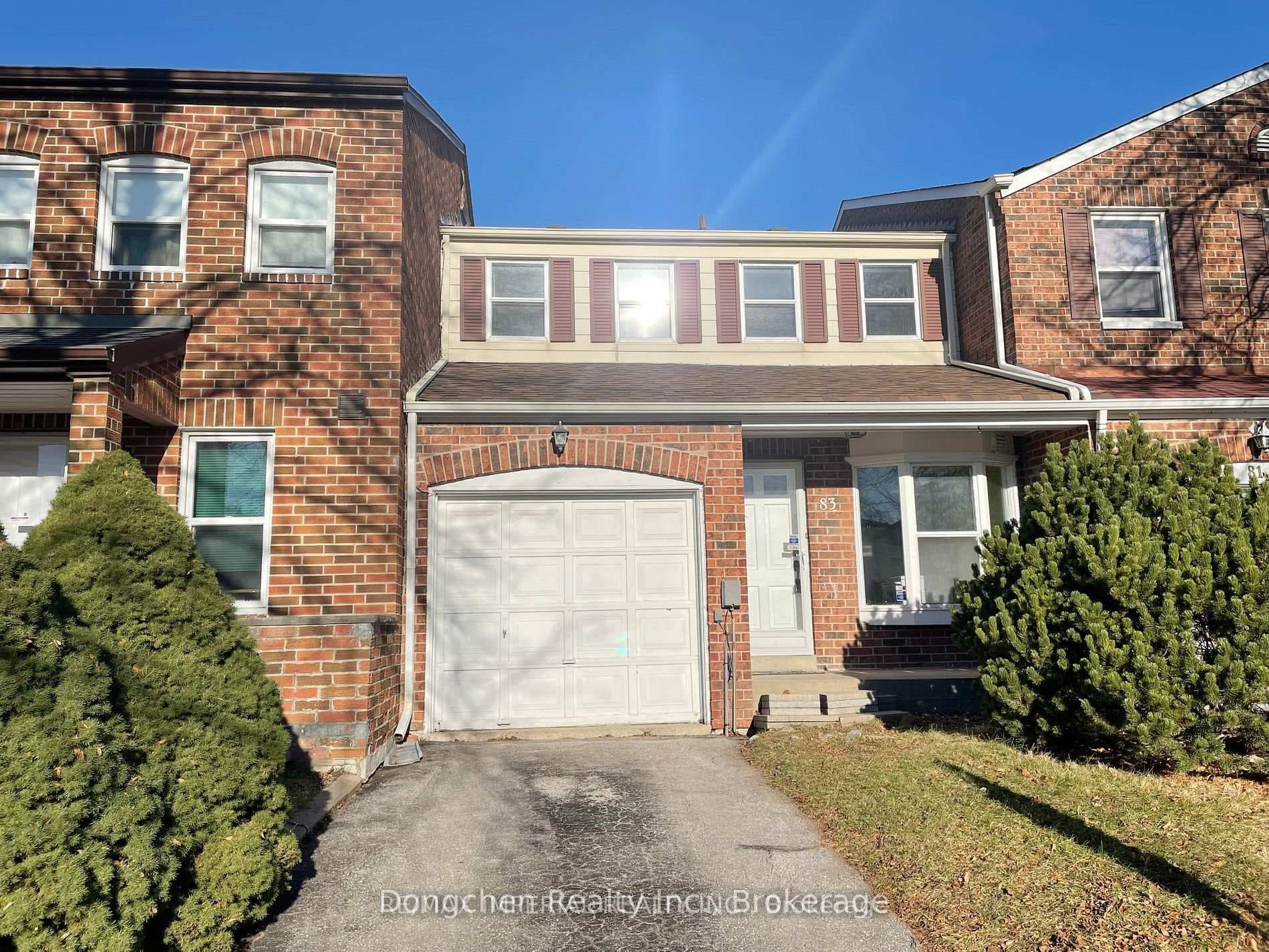 83 Mossbrook Crescent photo 1