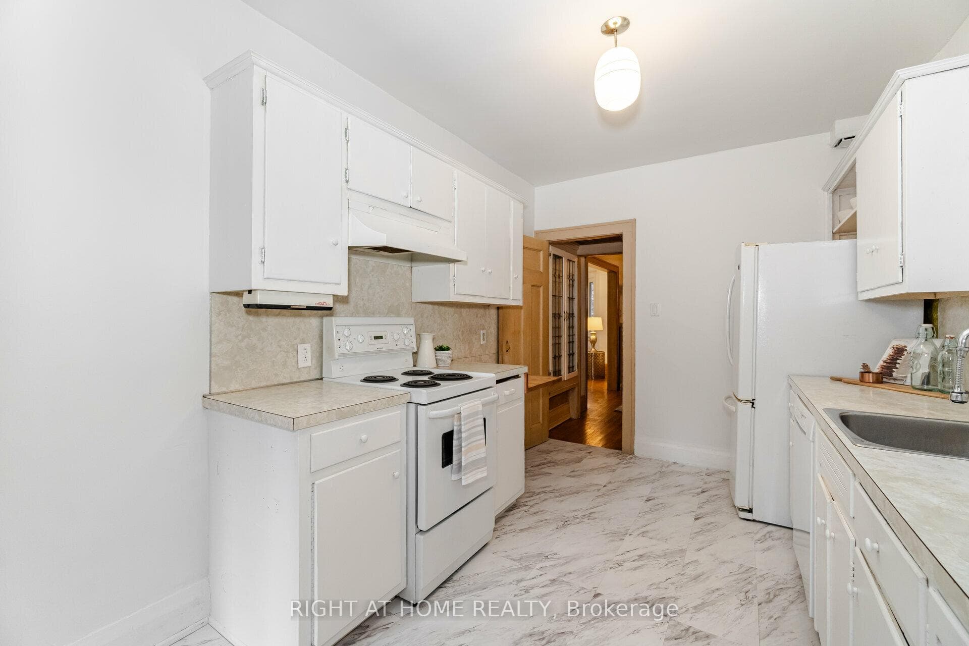 126 Glenrose Avenue photo 10