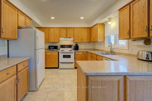 402 Briarwood Drive photo 18