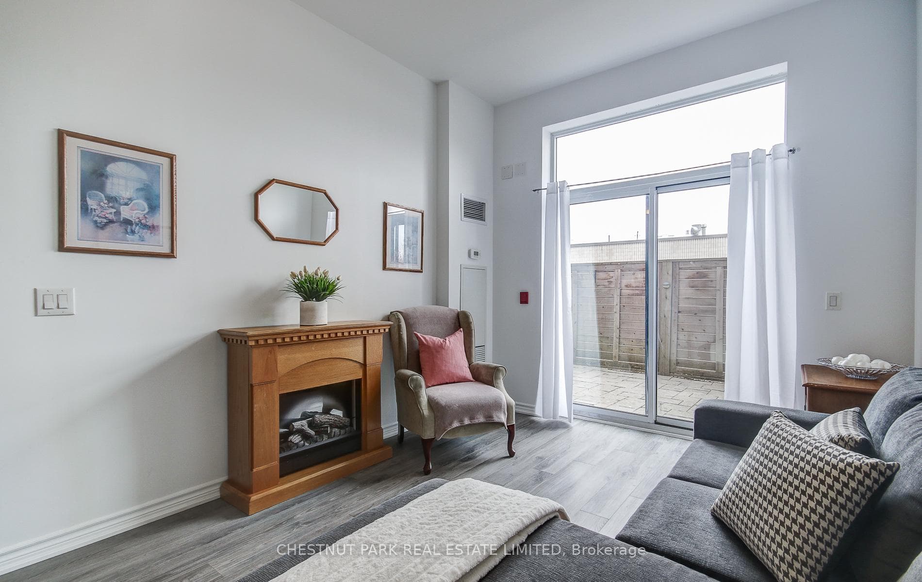 11611 Yonge Street Unit 109 photo 18