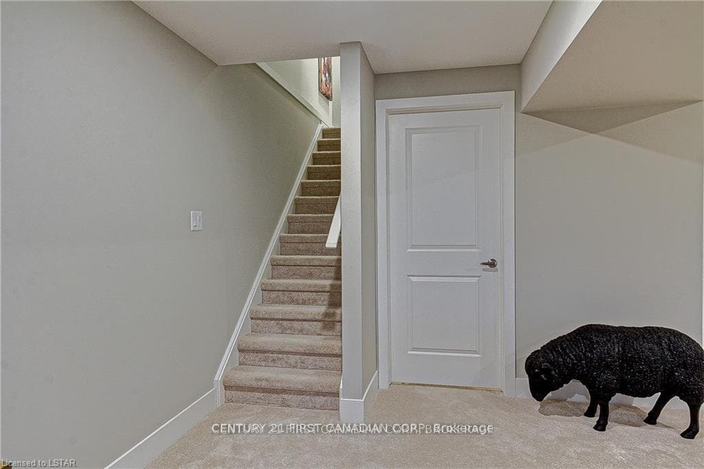 177 Edgevalley Road Unit 88 photo 25