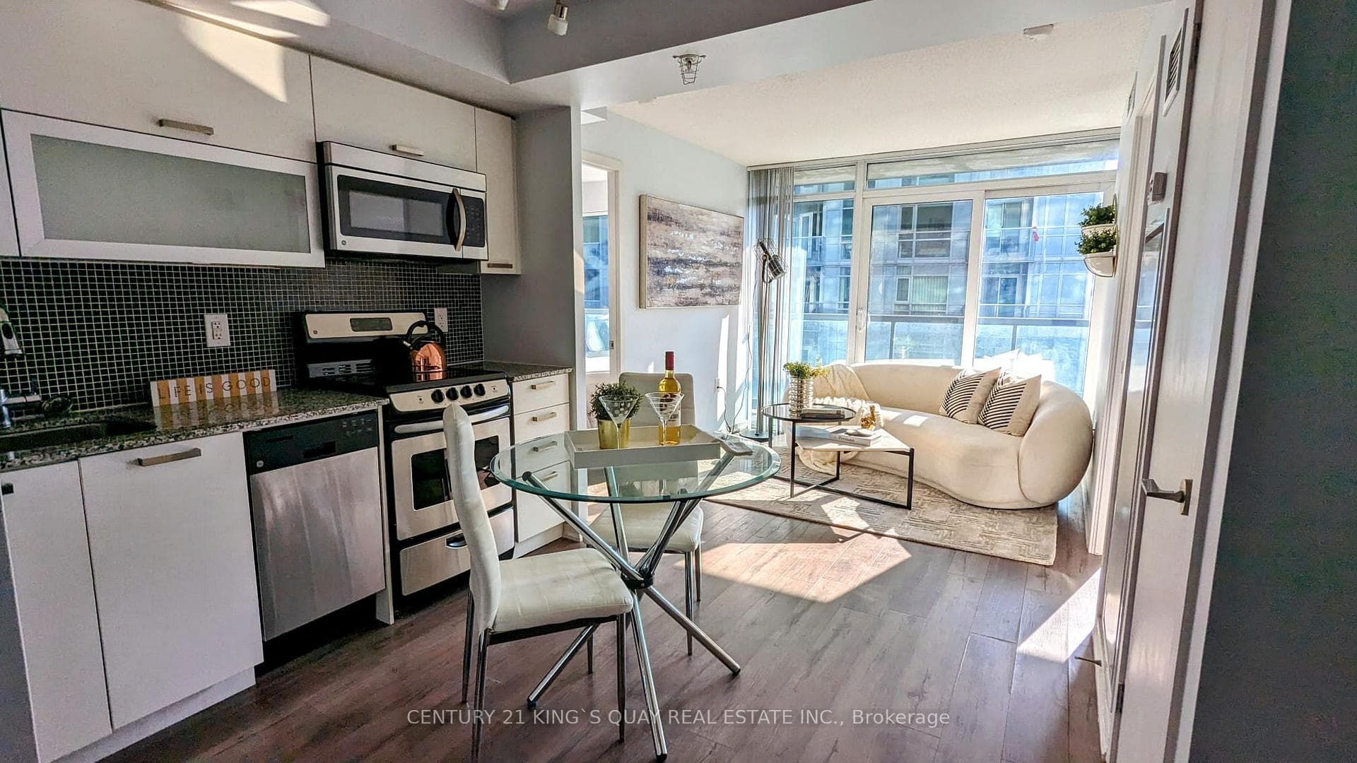 36 Lisgar Street Unit 1012 photo 6