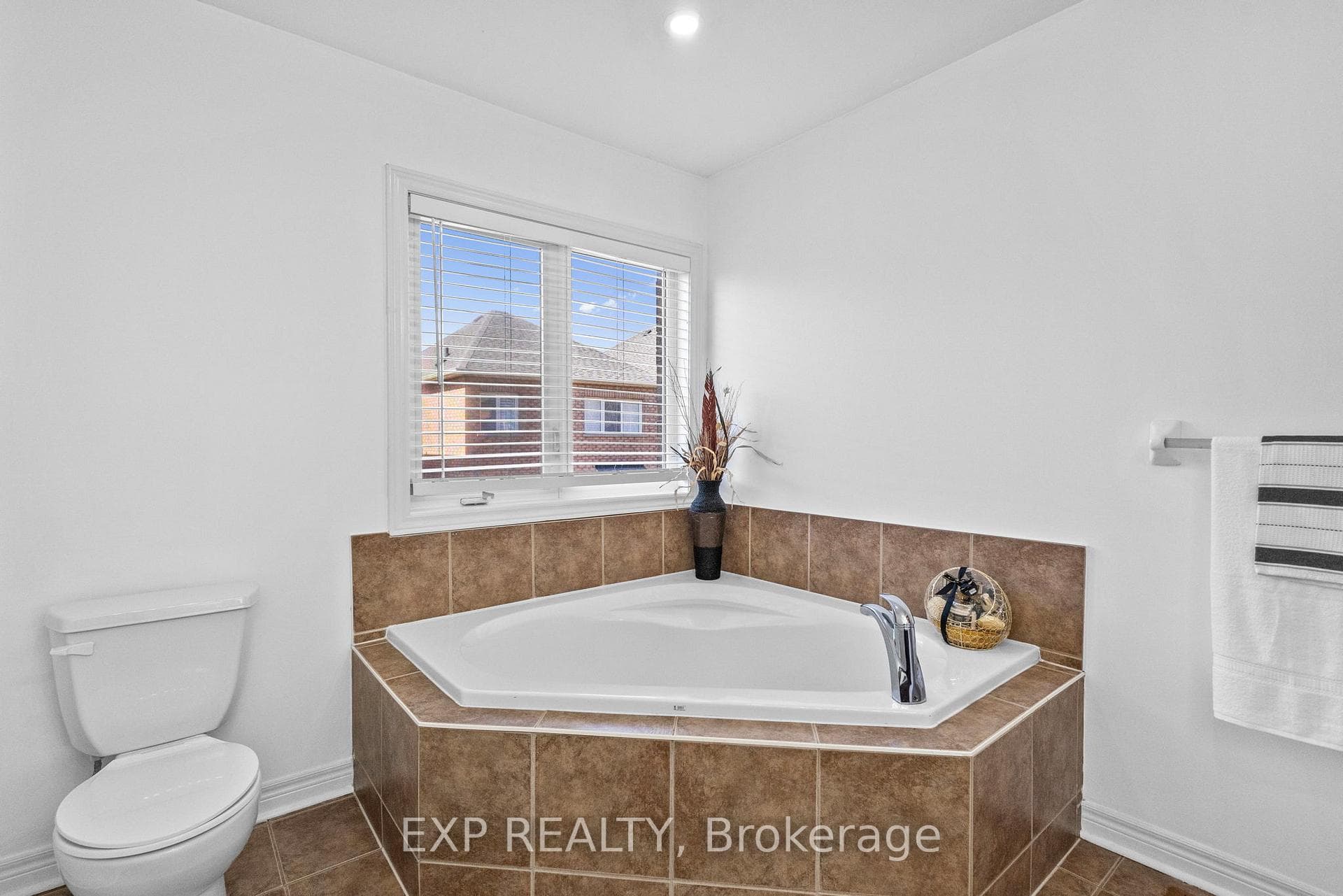 71 Pillar Rock Crescent photo 25
