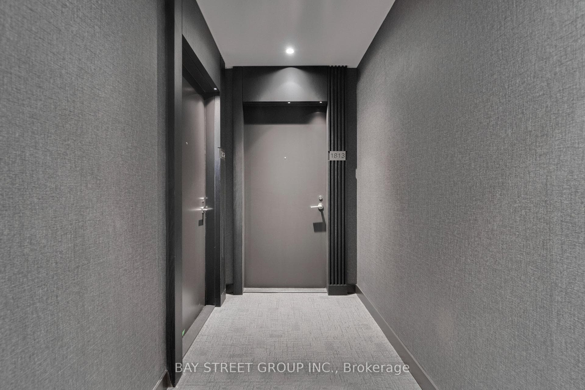 110 Broadway Avenue Unit 1813S photo 9