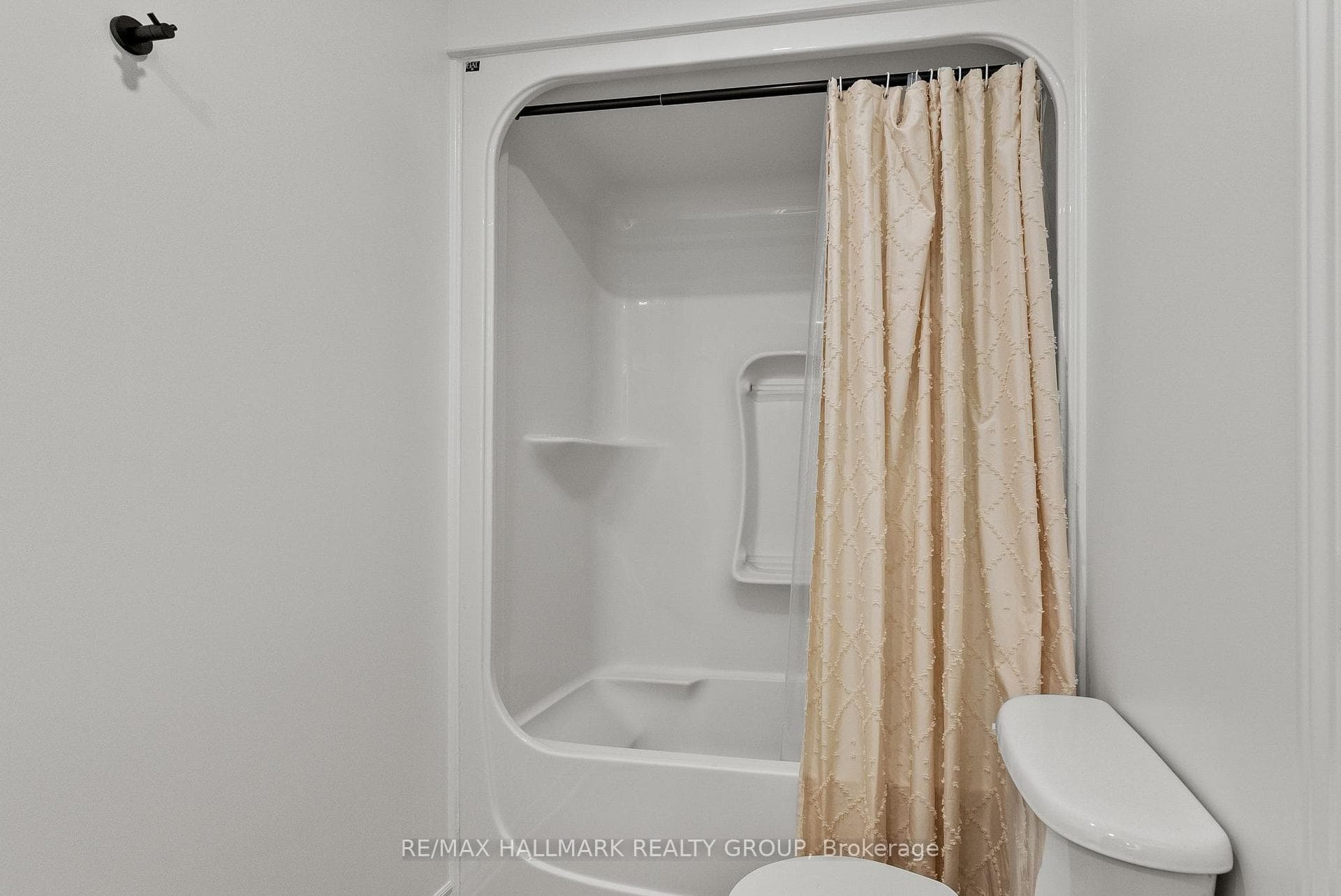 70 Whalings Circle photo 19