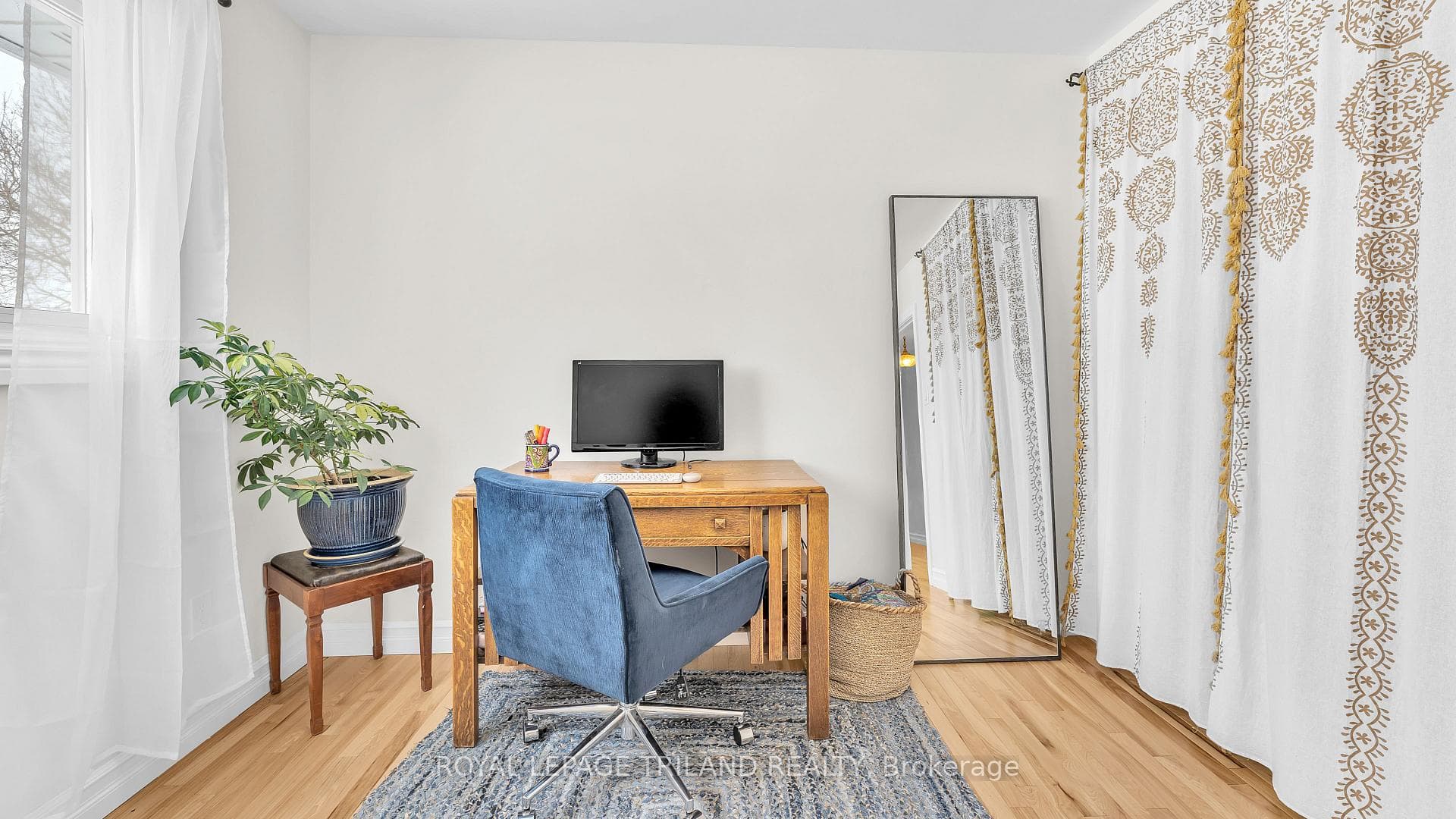 Secondary Bedroom/Office