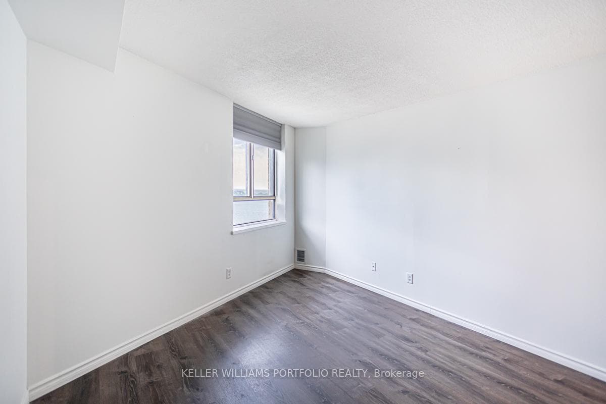 260 Queens Quay Unit 2708 photo 15