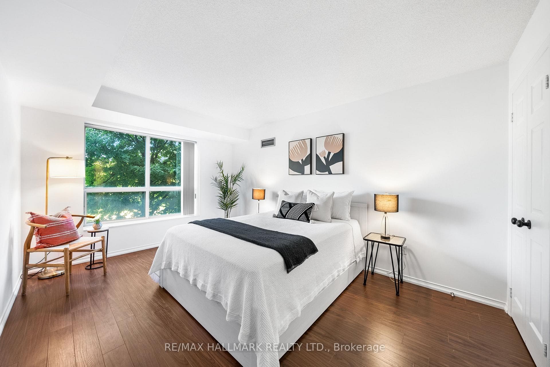 39 Pemberton Avenue Unit 312 photo 13