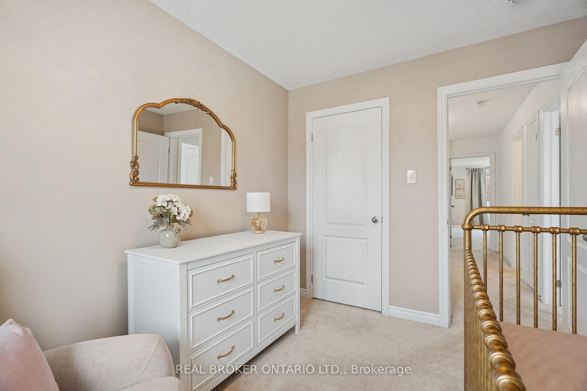 9 Elsegood Drive photo 36