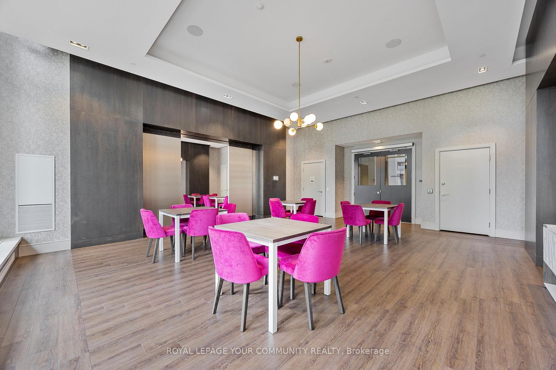 9000 Jane Street Unit 2524 photo 16