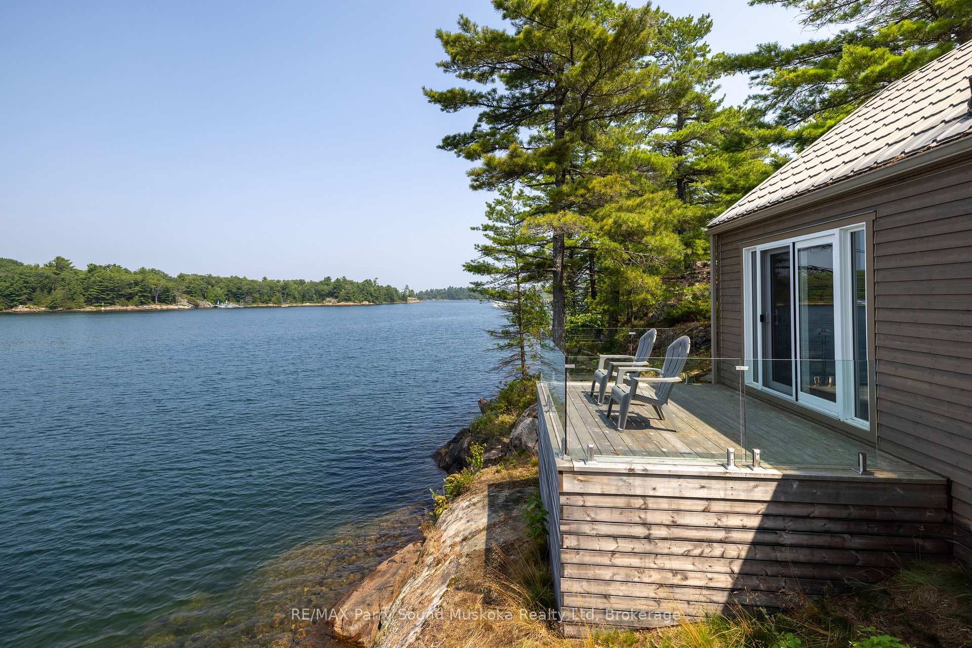 2 A258 Island photo 41