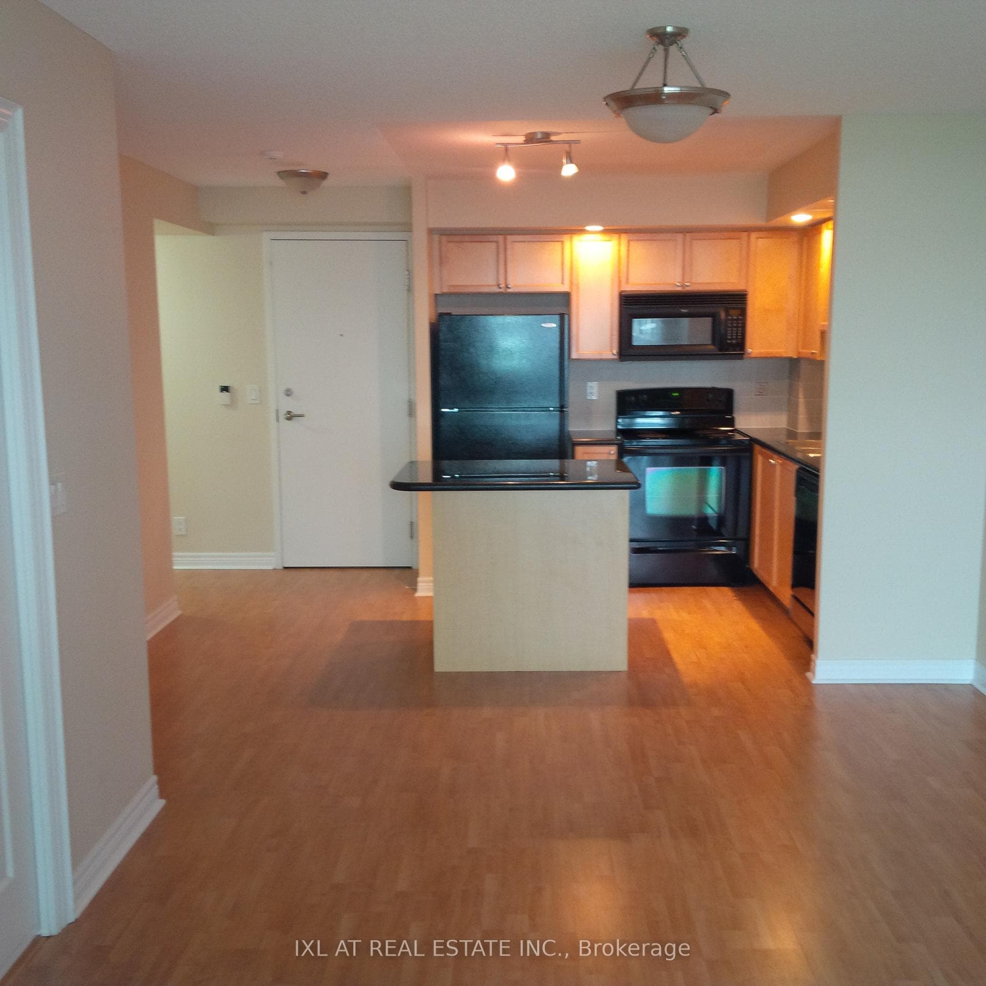 33 Cox Boulevard Unit 1223 photo 2